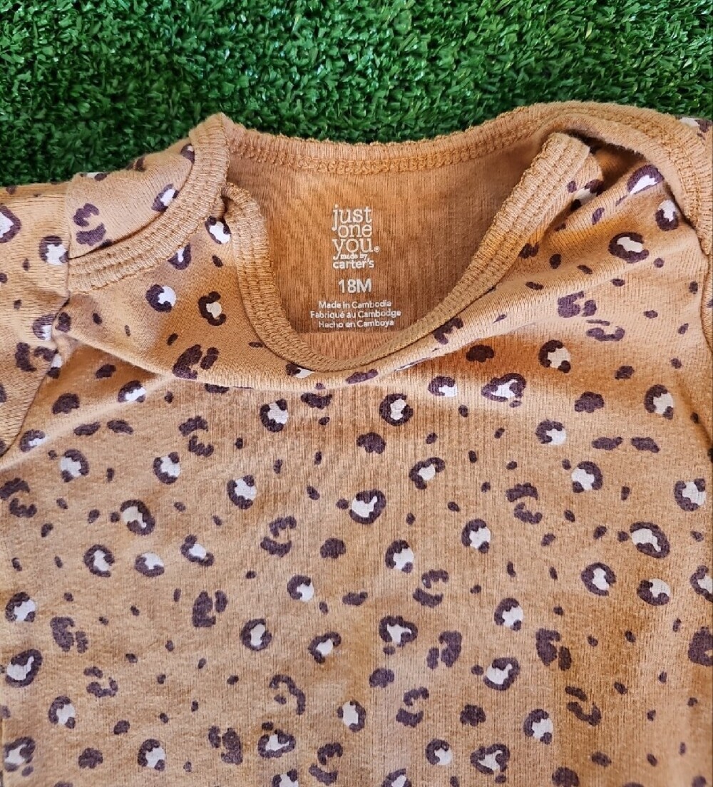 Old Navy/Carter's Leopard Print Baby Bodysuit with Distressed Denim Shorts - Picture 3 of 7